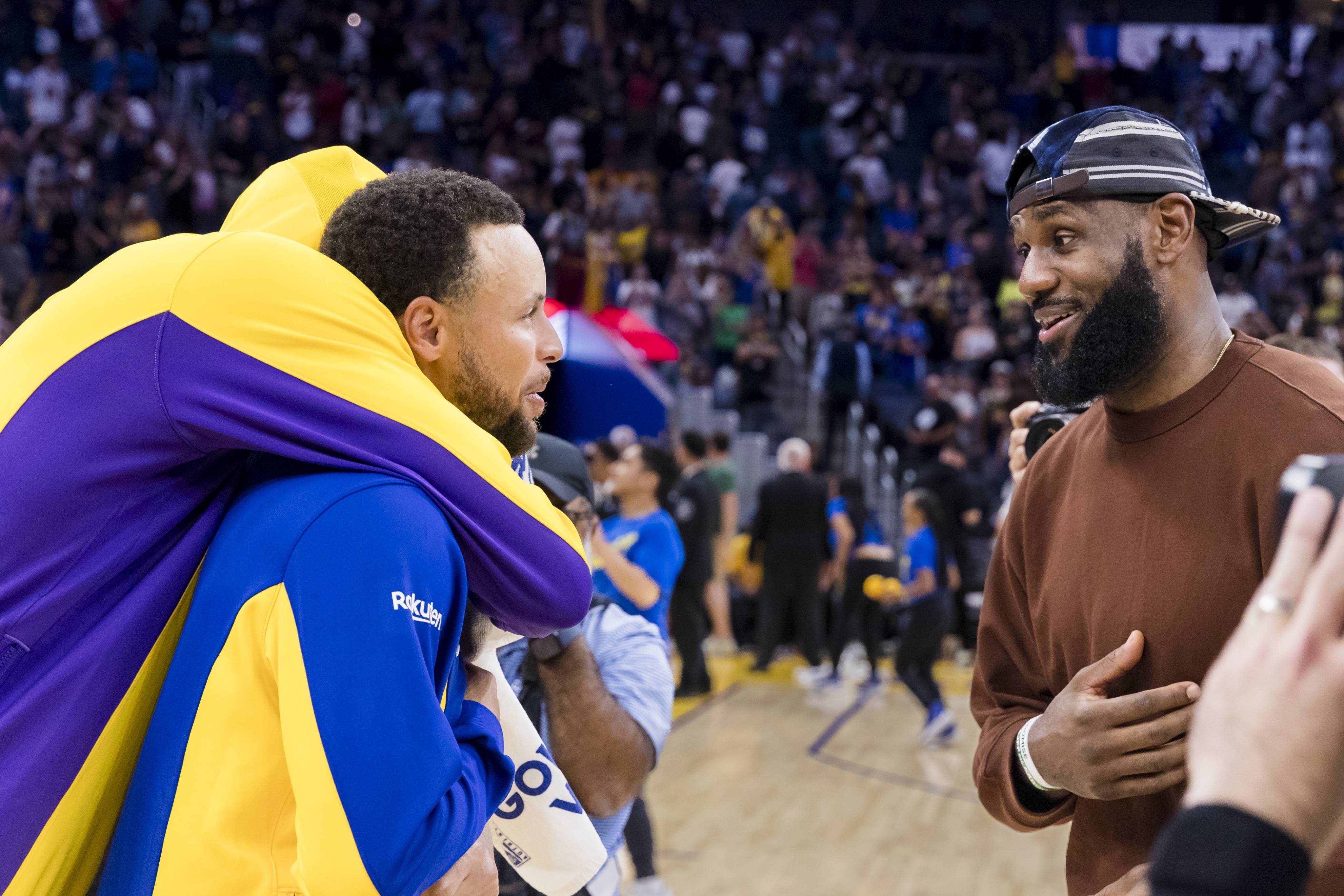 NBA球队因关键先发球员受伤状态未明，战力大损的简单介绍